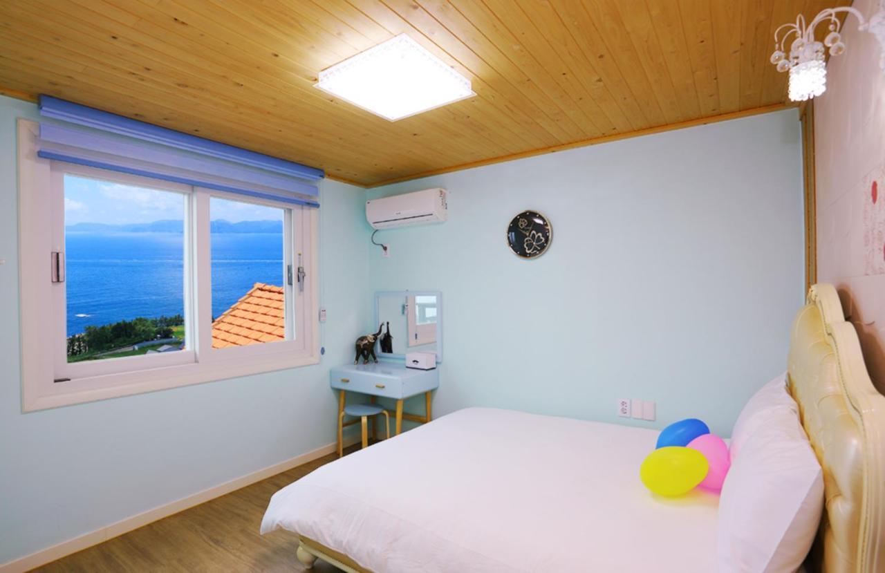 Montmartre Villa Namhae Exterior photo