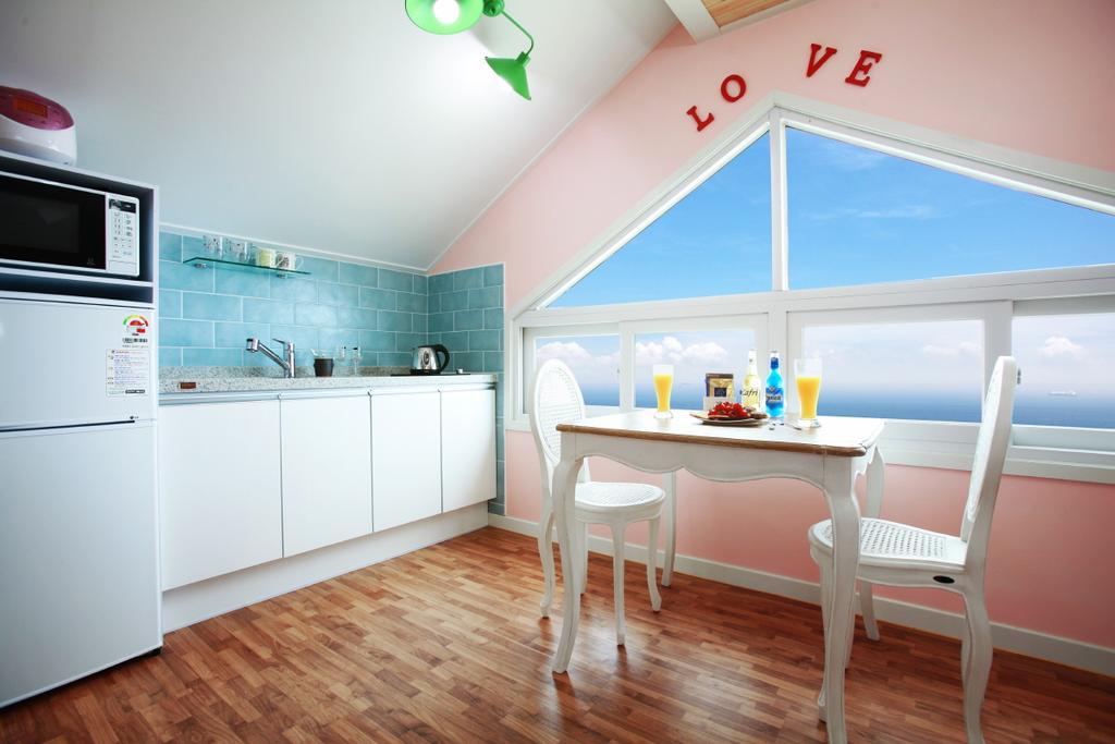 Montmartre Villa Namhae Exterior photo